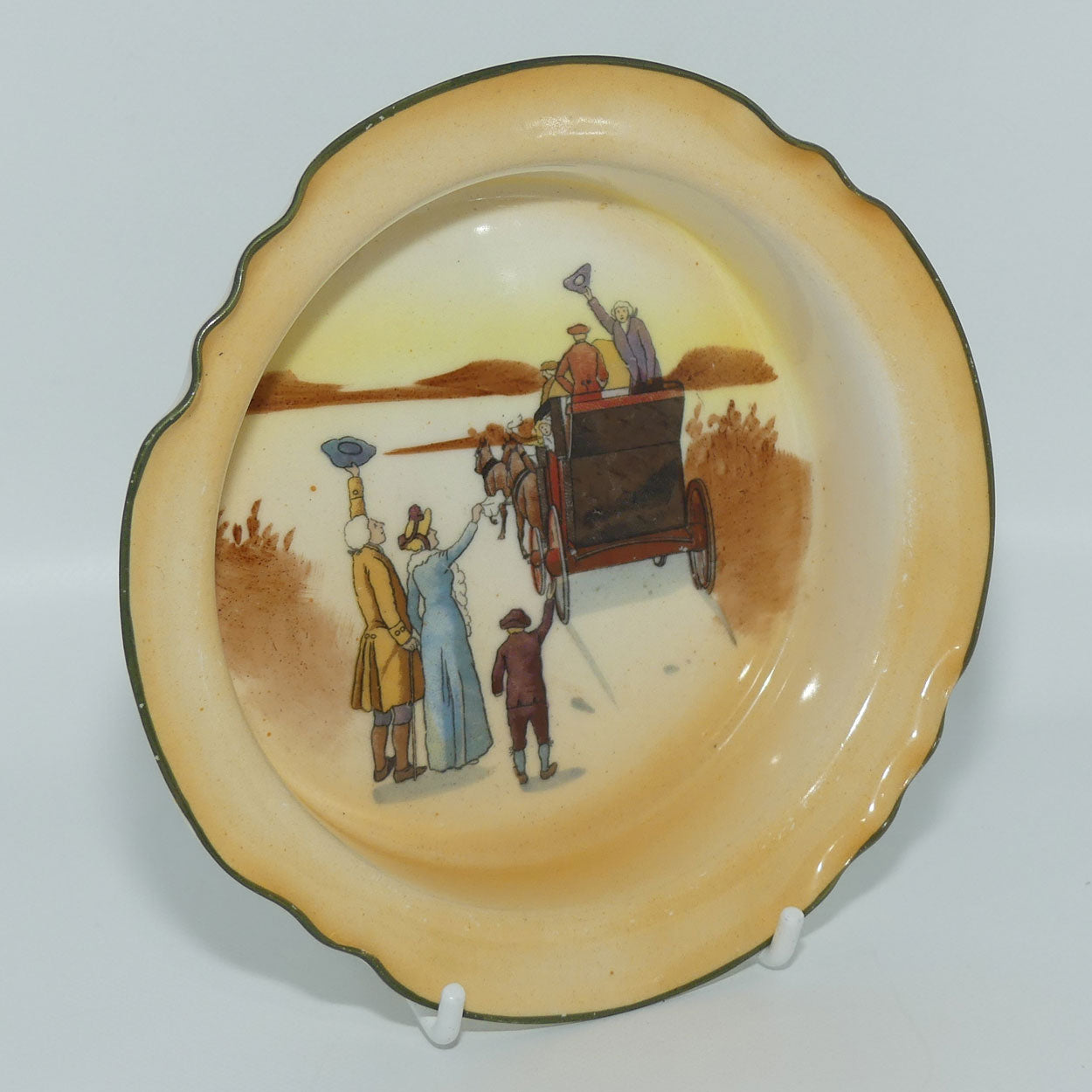 Royal Doulton Coaching Days large fancy dish E3804 | RdNo 328840