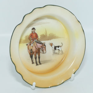 Royal Doulton Coaching Days fancy dish E3804 | Huntsman at ease on his horse