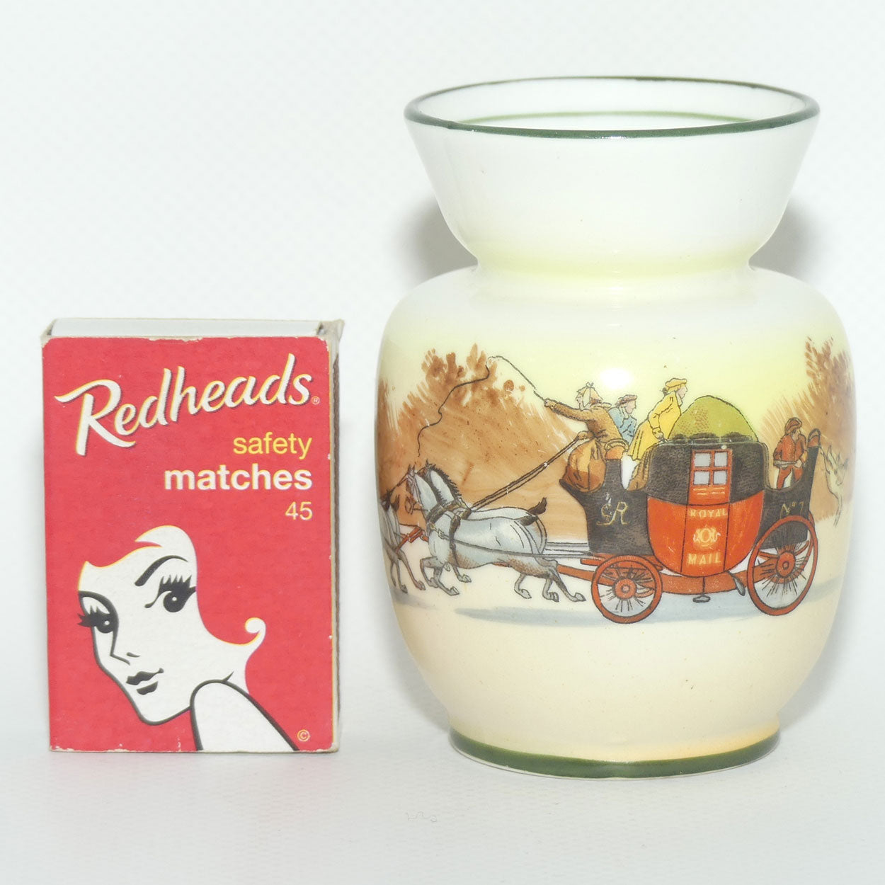 Royal Doulton Coaching Days miniature 732 vase E3804