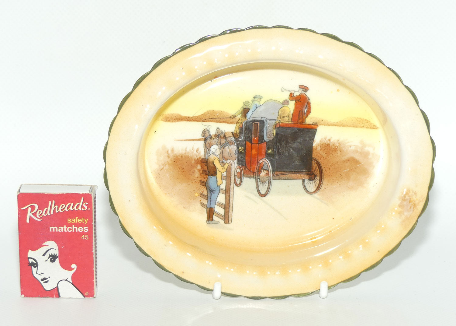 Royal Doulton Coaching Days oval dish E3804 | Man Opening gate for Coach