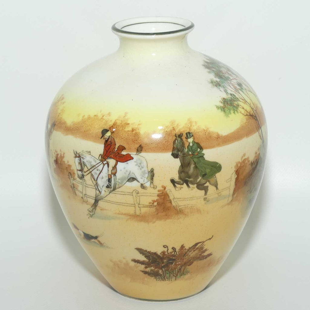 Royal Doulton Hunting | John Peel Hunting ovoid vase E3804