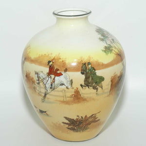 Royal Doulton Hunting | John Peel Hunting ovoid vase E3804