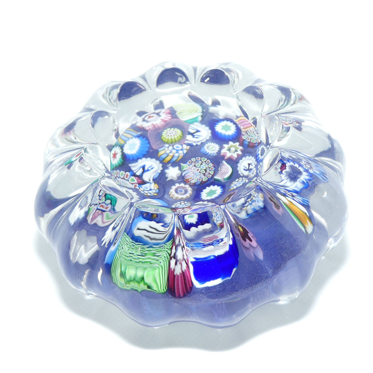 John Deacons Scotland | Daisy shape Magnum paperweight | End of Day | Mauve