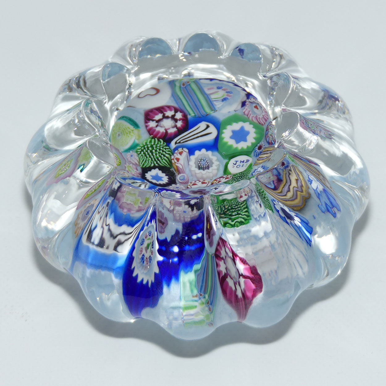 John Deacons Scotland | Daisy shape Magnum paperweight | End of Day | Pale Blue