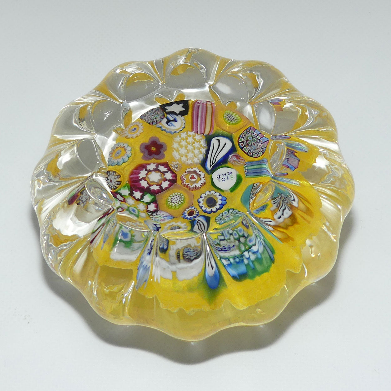 John Deacons Scotland | Daisy shape Magnum paperweight | End of Day | Yellow