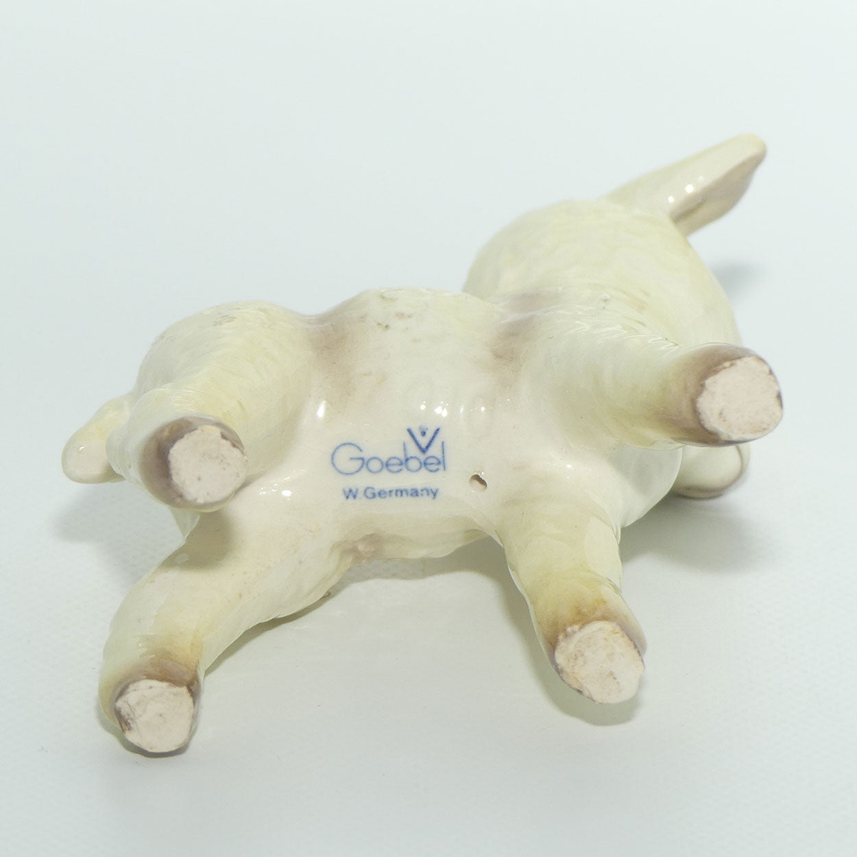 Goebel Nativity series | 32010 | Lamb