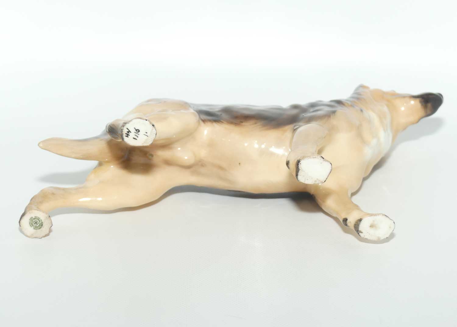 HN1116 Royal Doulton Alsatian Ch. 'Benign of Picardy' (Medium)