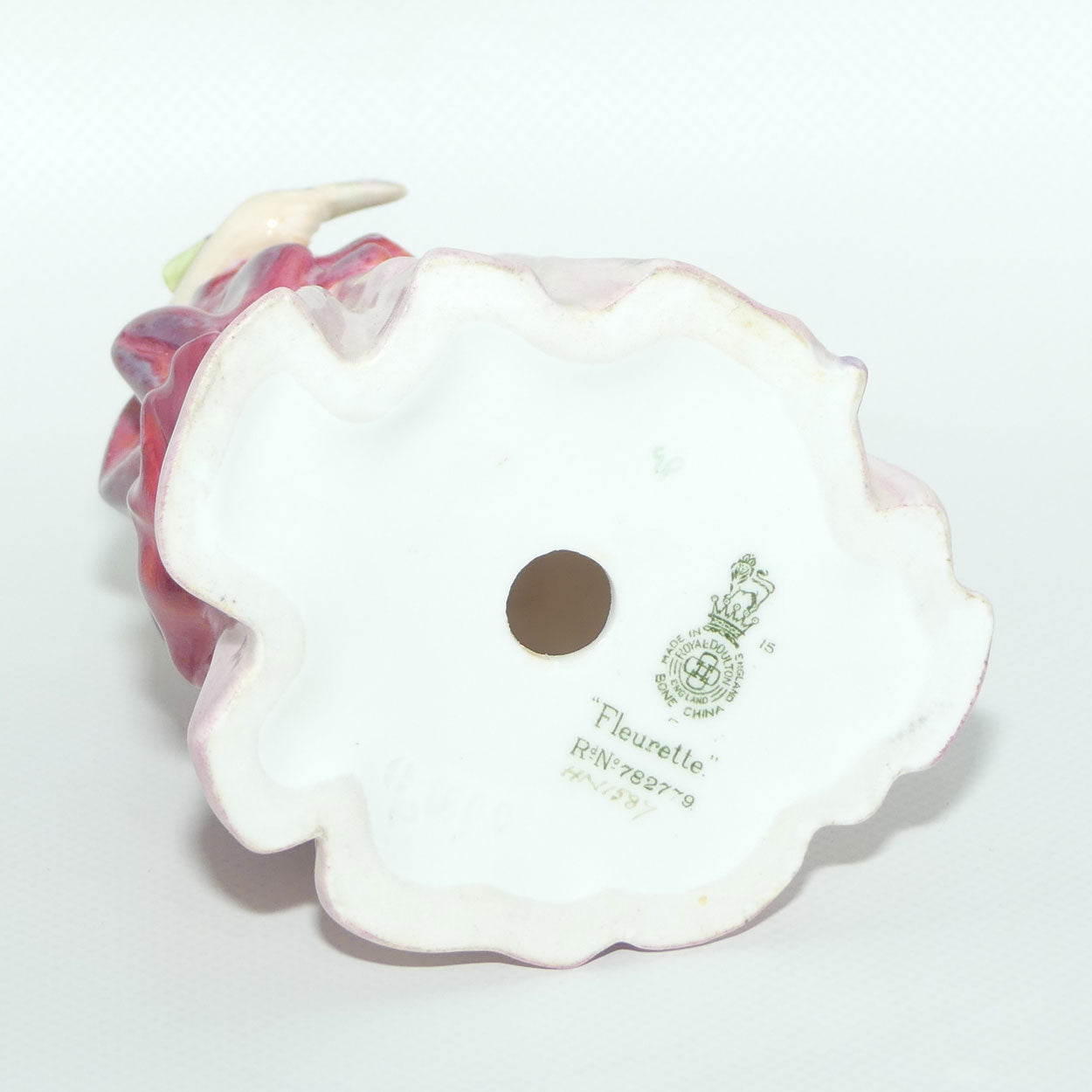 HN1587 Royal Doulton figure Fleurette | c.1943