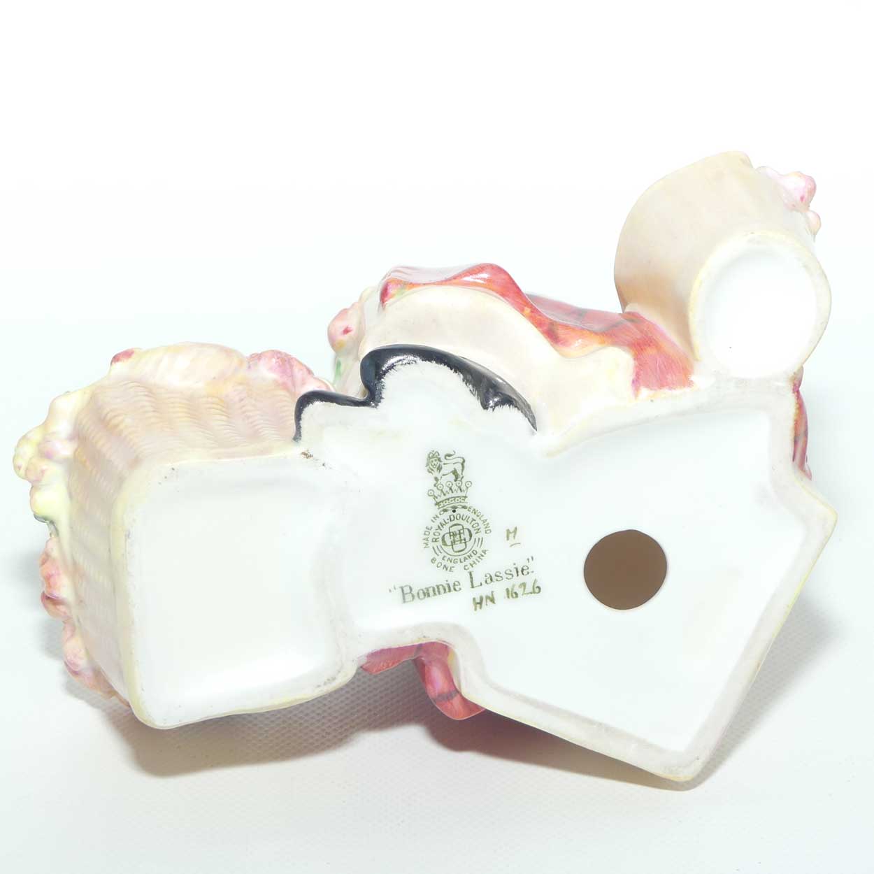 HN1626 Royal Doulton figure Bonnie Lassie 