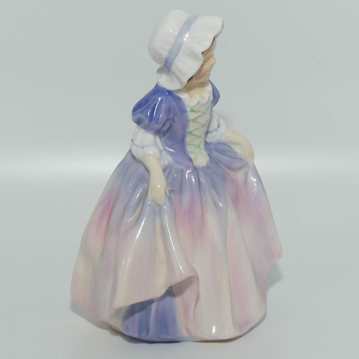 HN1678 Royal Doulton figure Dinky Do | early version