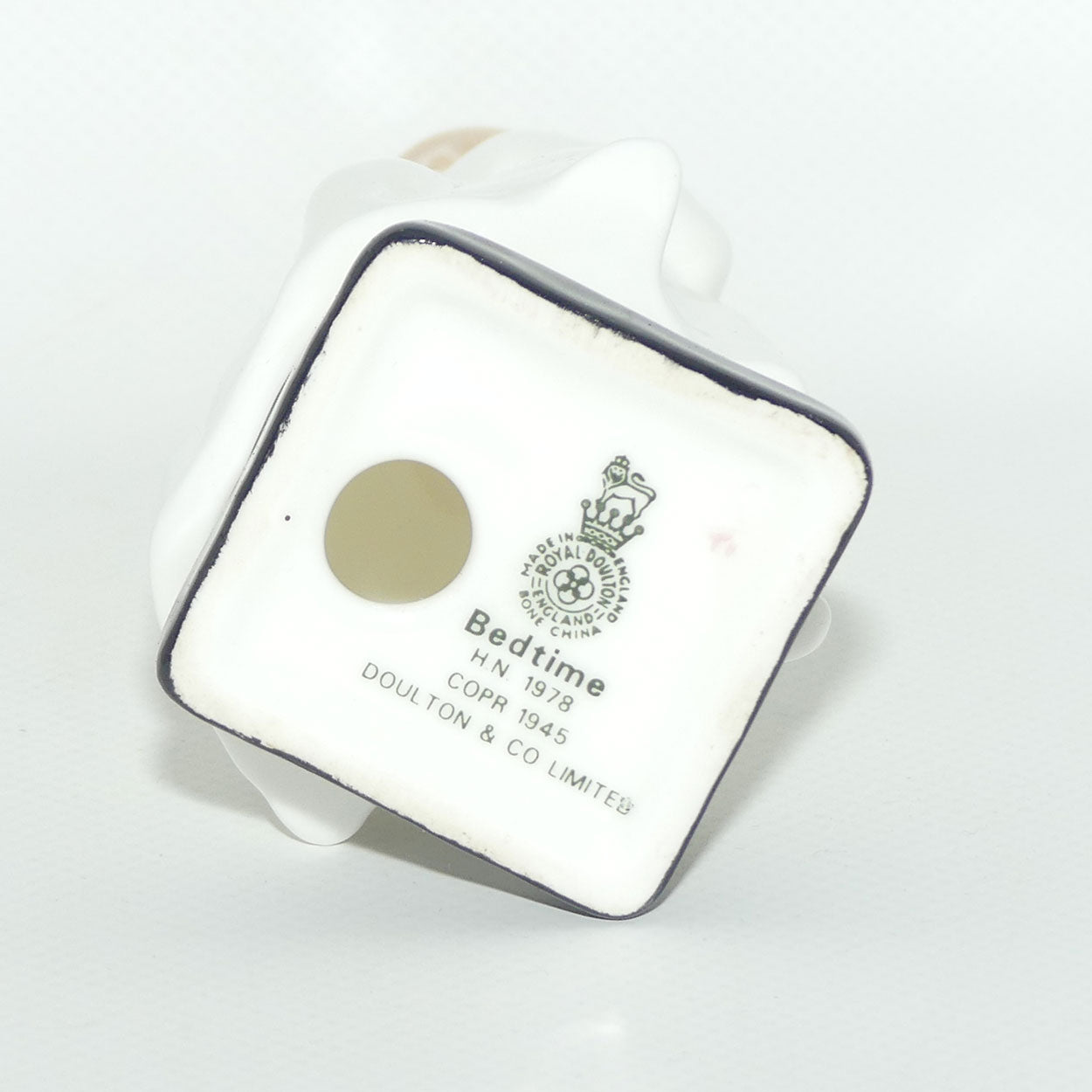 HN1978 Royal Doulton figure Bedtime | 1960's | Light Hair