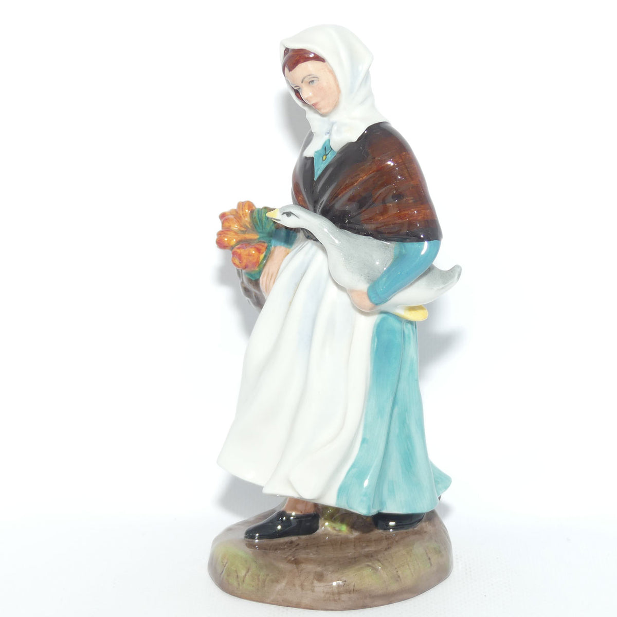 HN1991 Royal Doulton figure A Country Lass