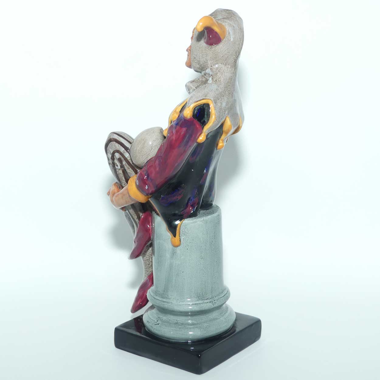 HN2016 Royal Doulton figure The Jester | 1970s era