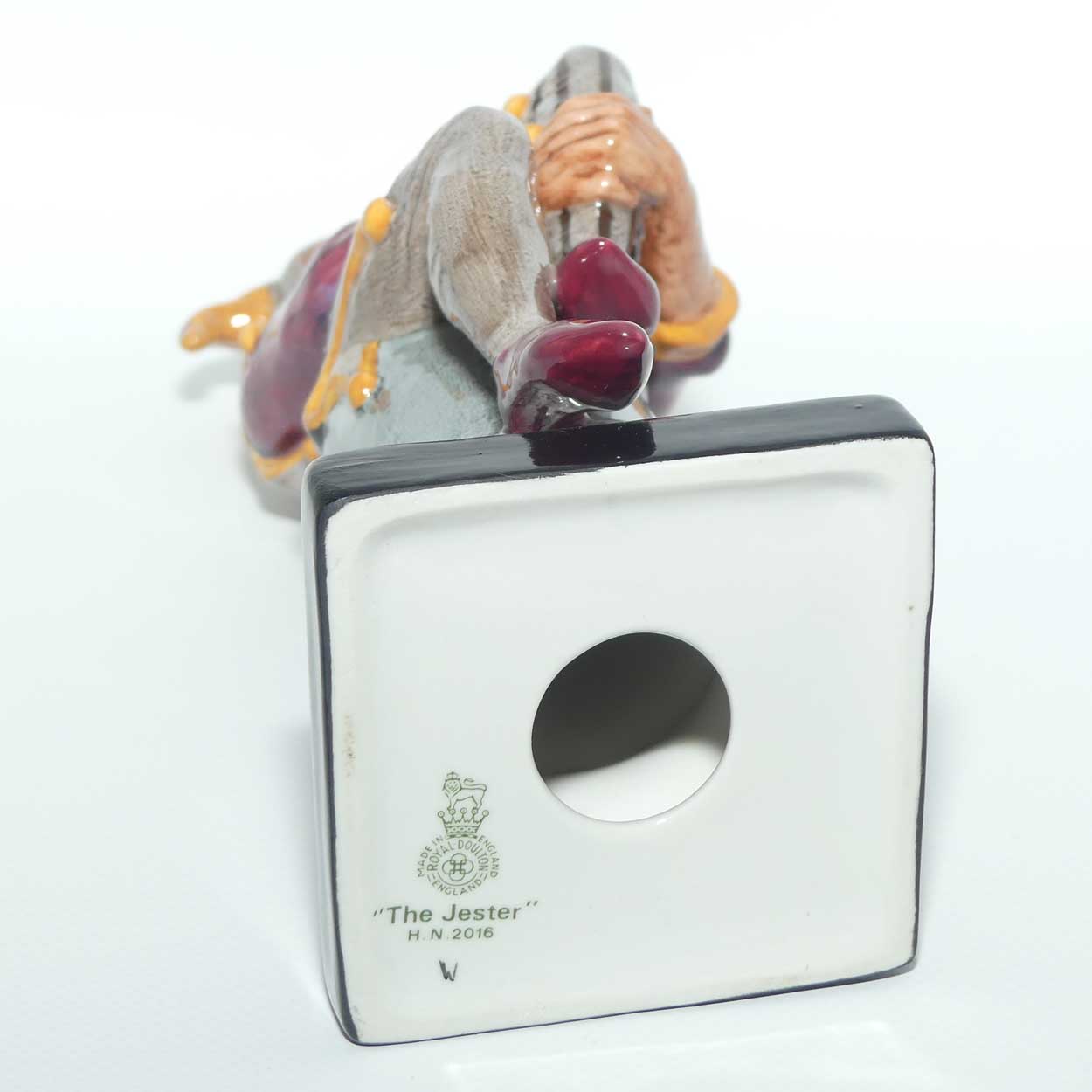 HN2016 Royal Doulton figure The Jester | 1970s era