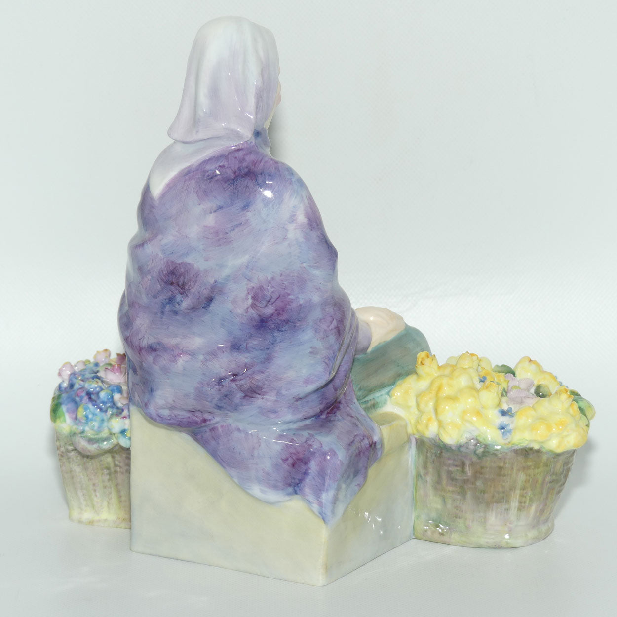 HN2031 Royal Doulton figure Granny's Heritage | #1