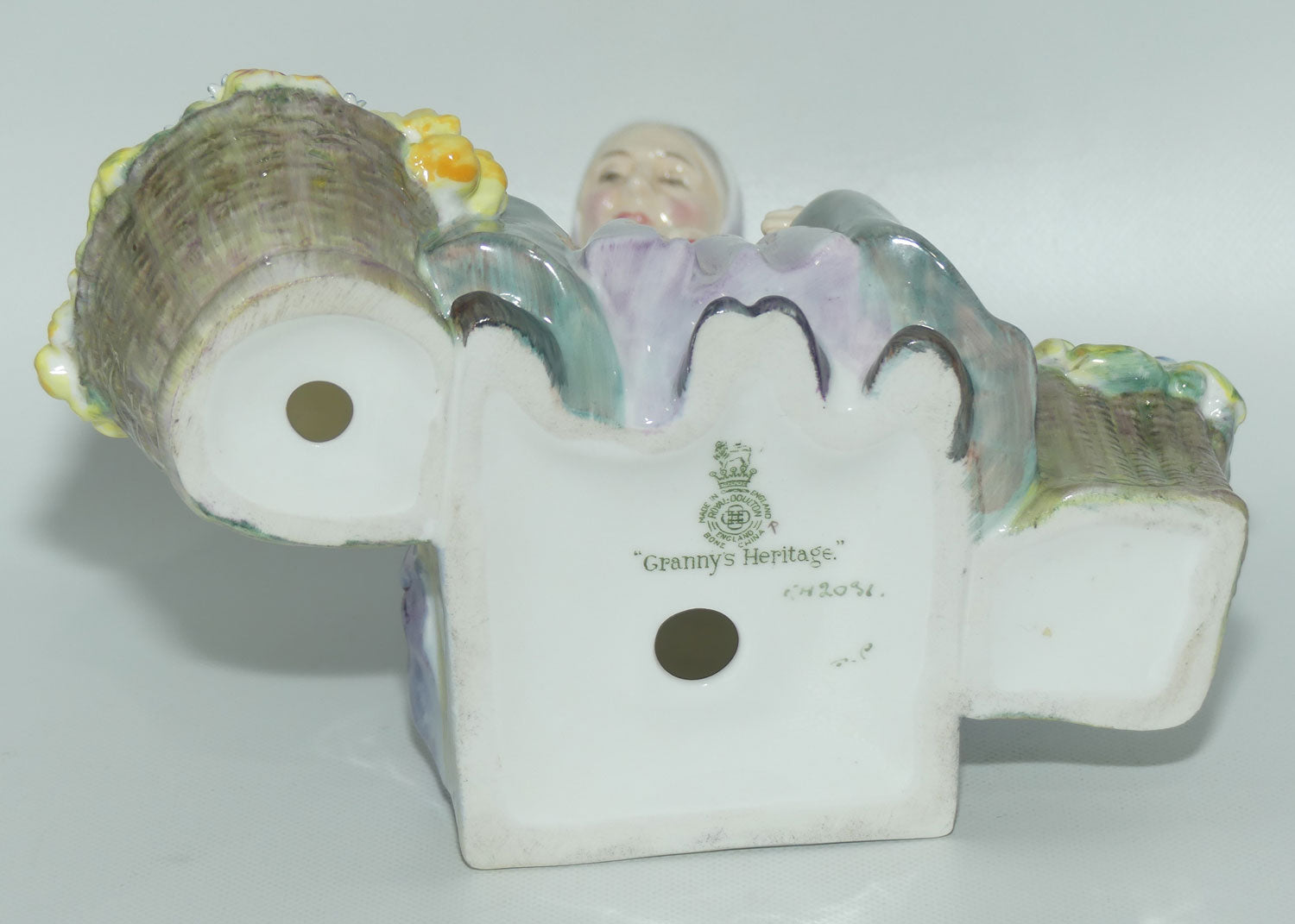 HN2031 Royal Doulton figure Granny's Heritage | #1