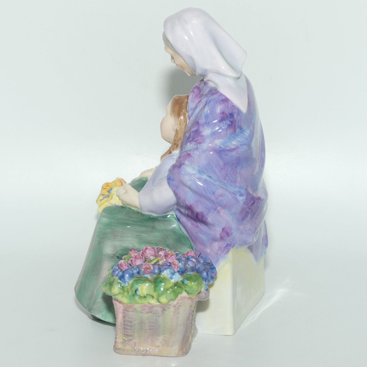 HN2031 Royal Doulton figure Granny's Heritage | #2