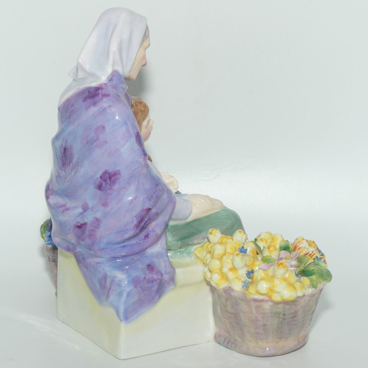 HN2031 Royal Doulton figure Granny's Heritage | #2