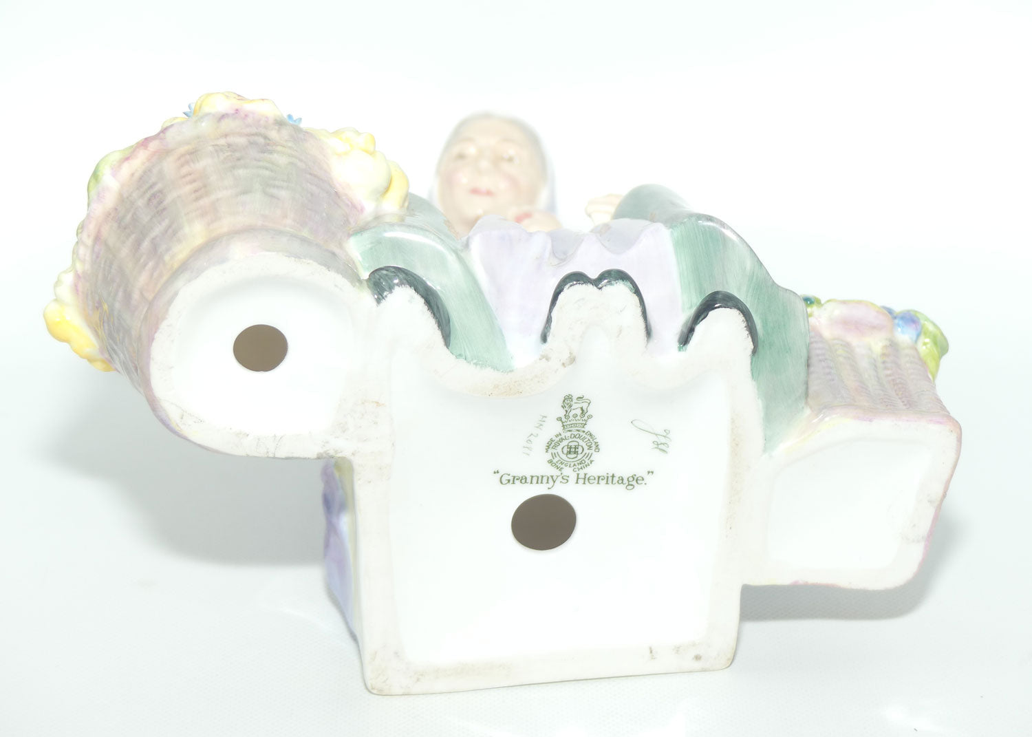 HN2031 Royal Doulton figure Granny's Heritage | #2