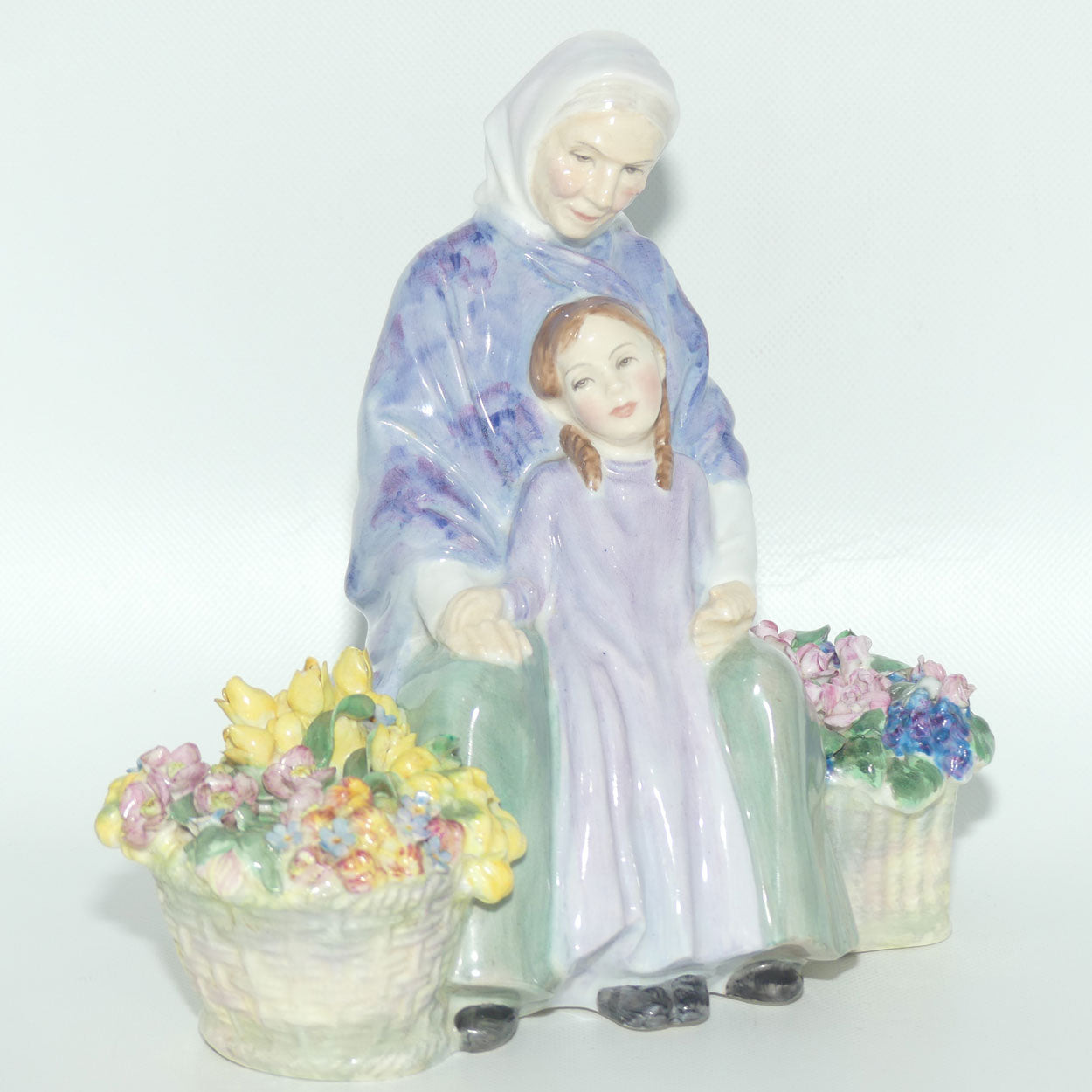 HN2031 Royal Doulton figure Granny's Heritage | #3