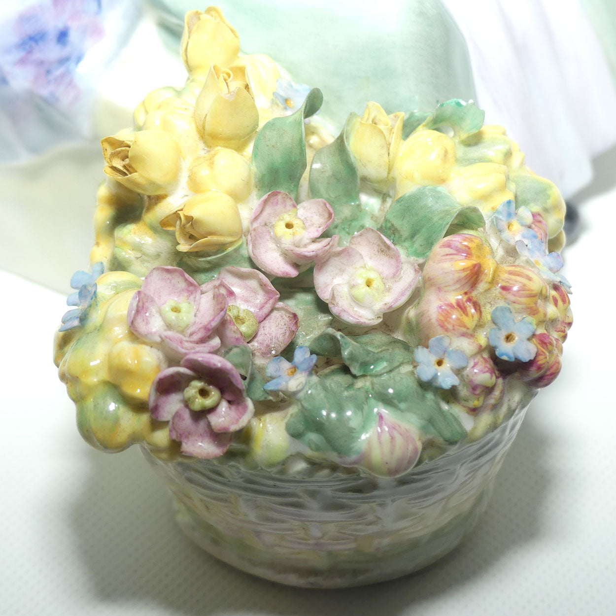 HN2031 Royal Doulton figure Granny's Heritage | #3