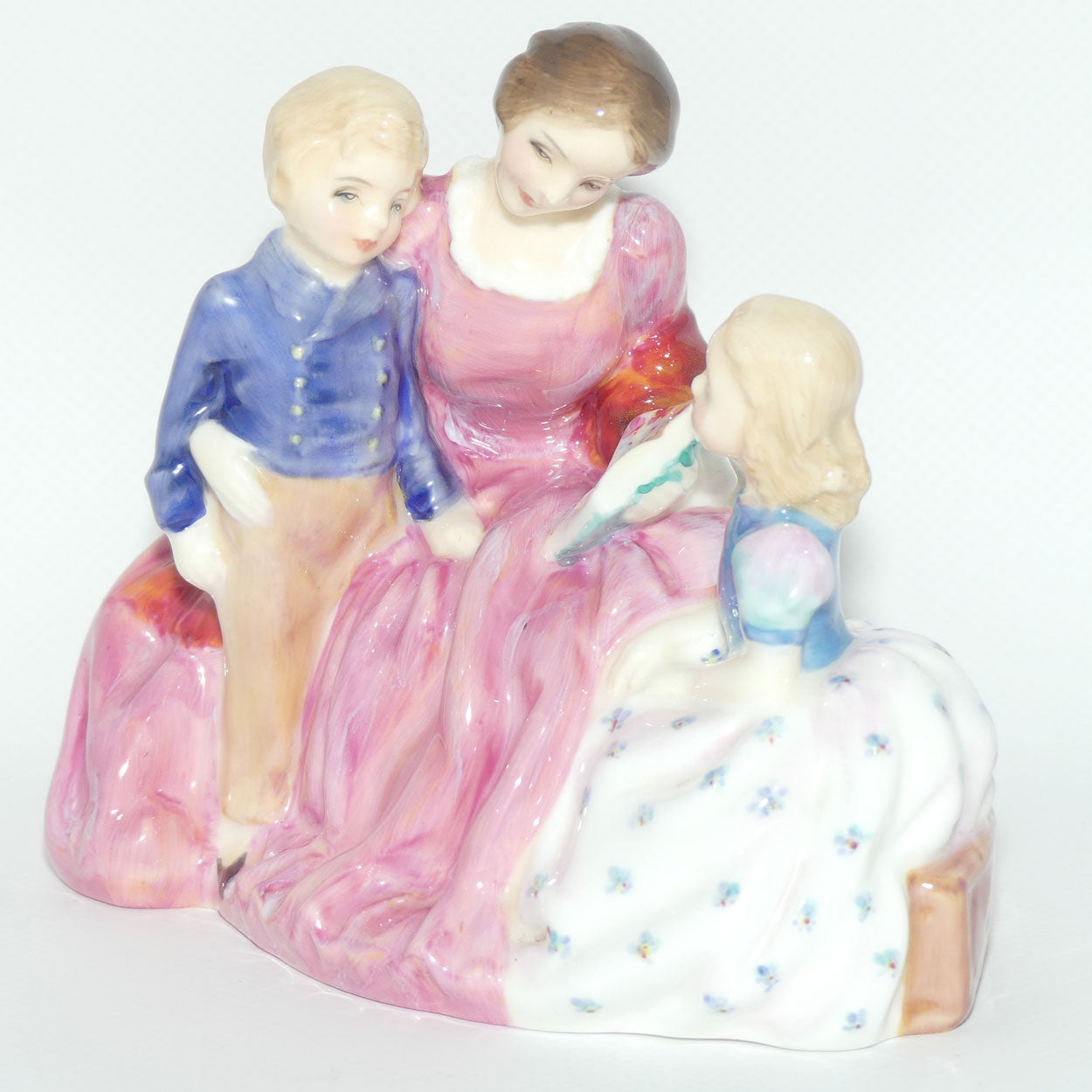 HN2059 Royal Doulton figure Bedtime Story | 1970's version
