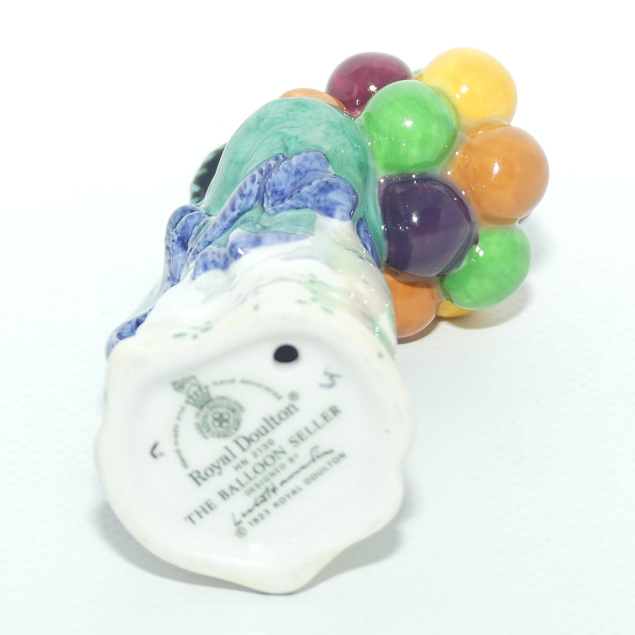 HN2130 Royal Doulton figure The Balloon Seller | Miniature Figurines