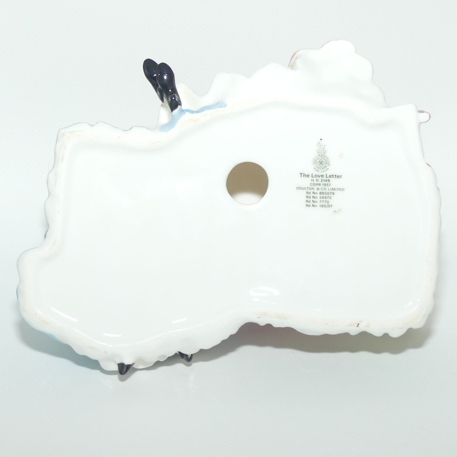 HN2149 Royal Doulton figure Love Letter | Pretty Ladies Figures