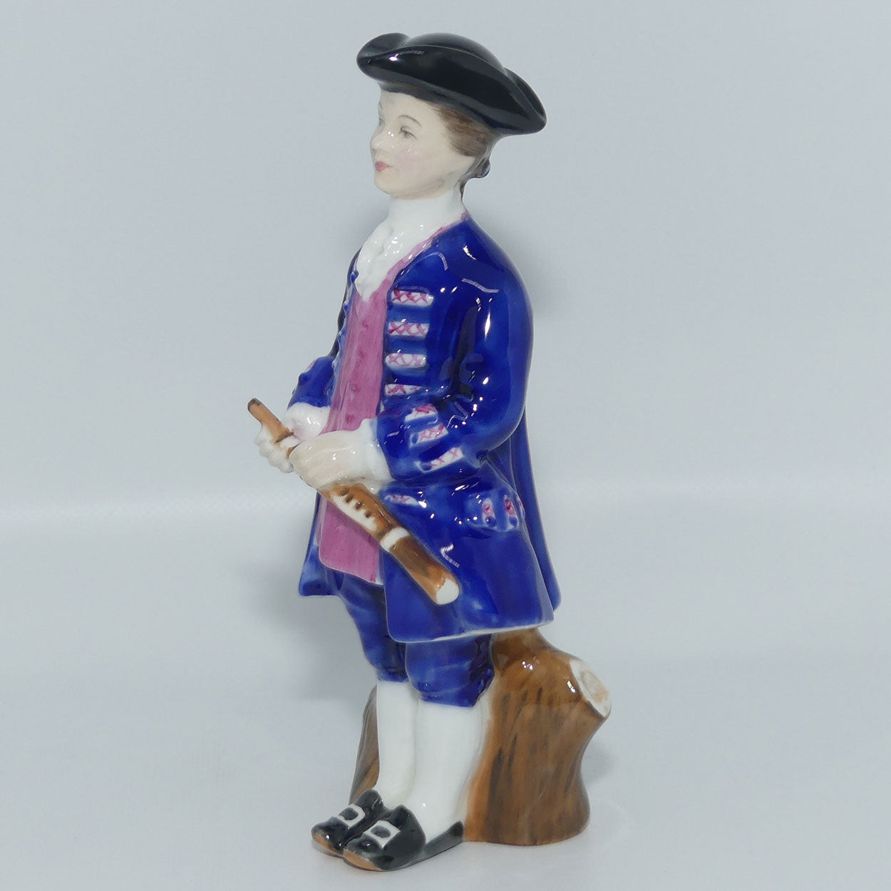 HN2183 Royal Doulton figurine Boy from Williamsburg  