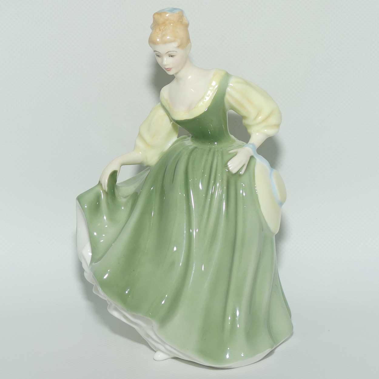 HN2193 Royal Doulton figurine Fair Lady | Green | Pretty Ladies Figures