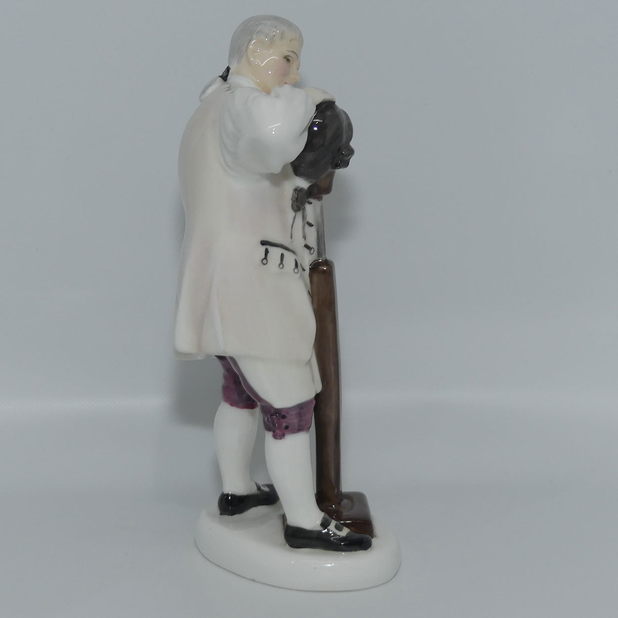 HN2239 Royal Doulton figurine Wigmaker of Williamsburg  