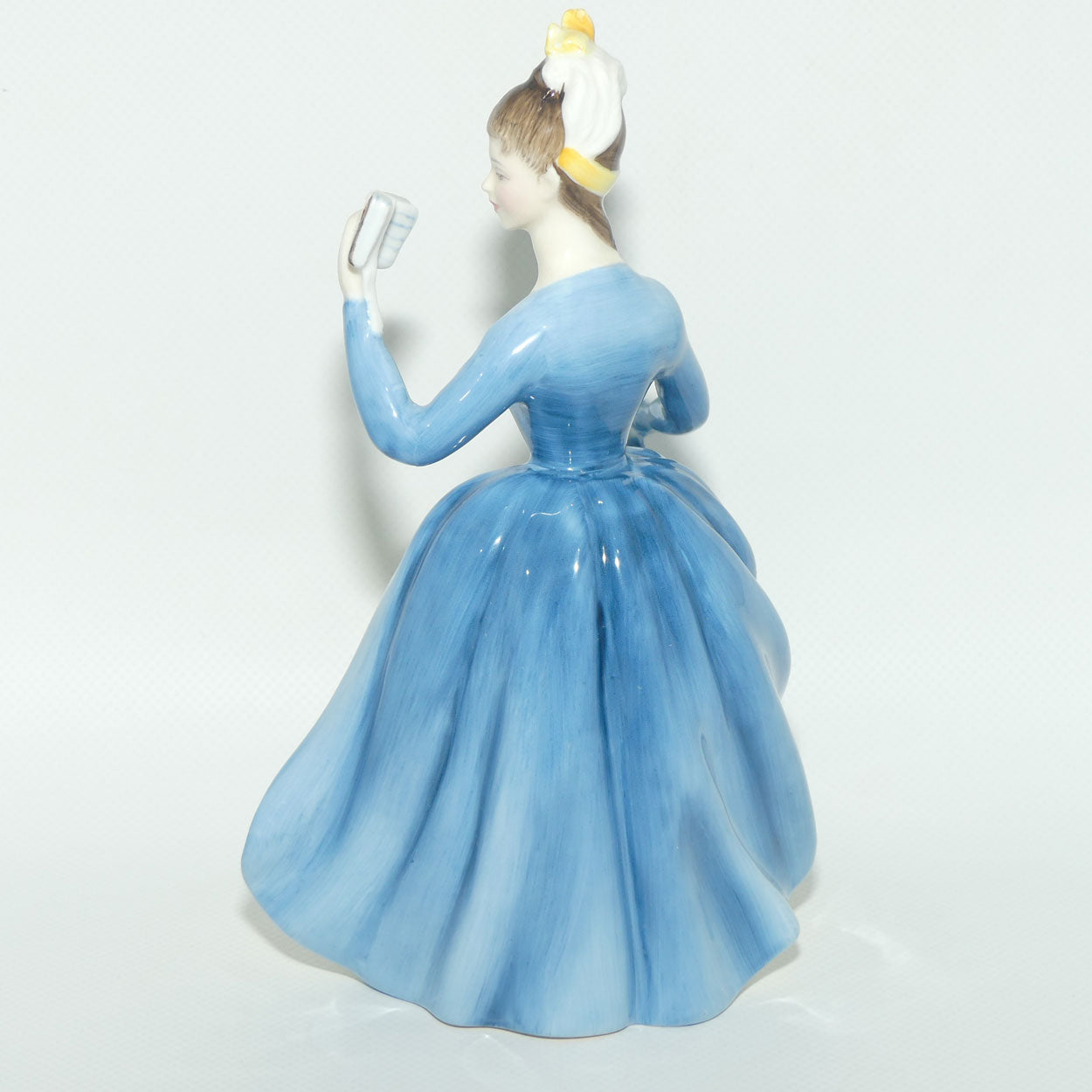 HN2269 Royal Doulton figure Leading Lady