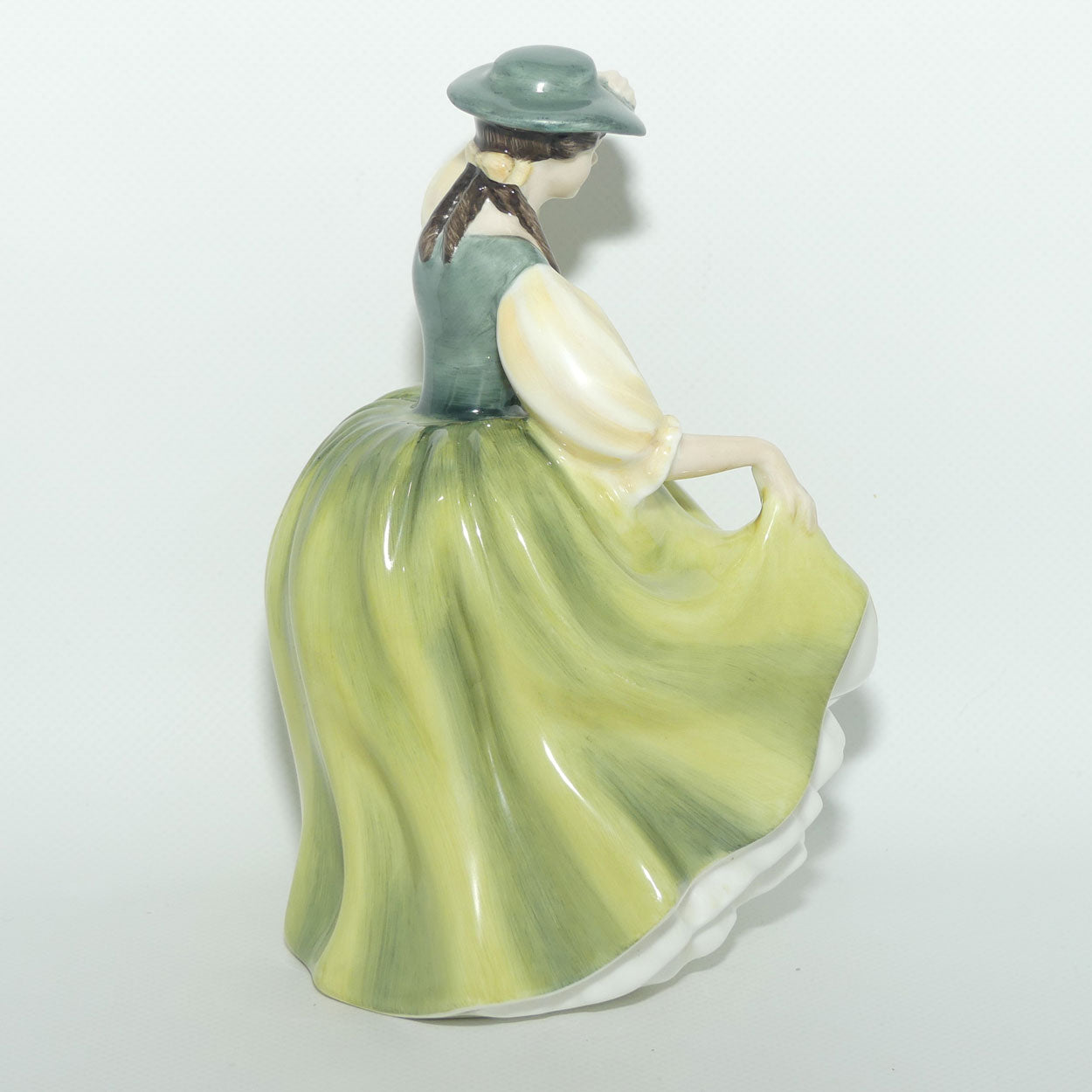 HN2309 Royal Doulton figure Buttercup | Green