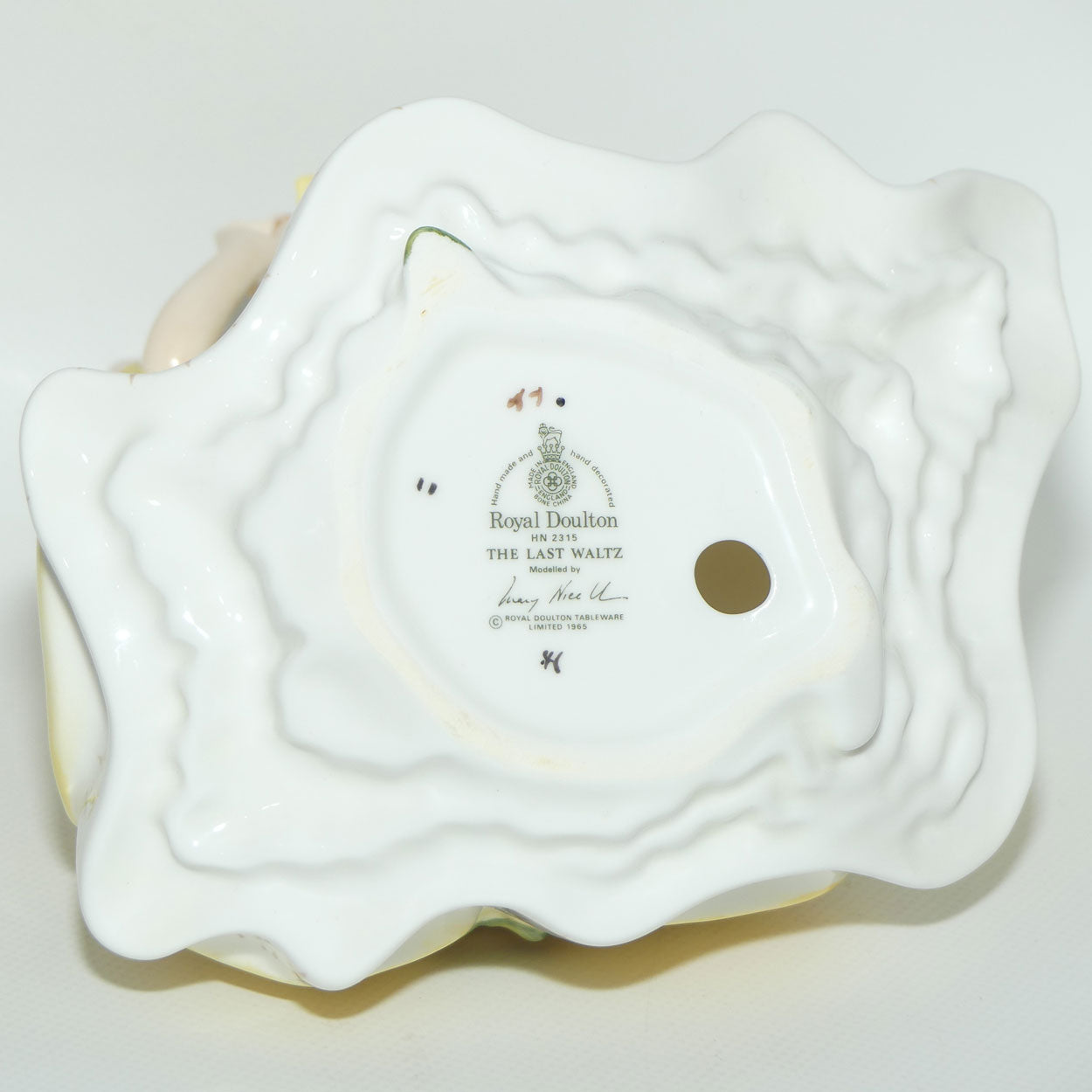 HN2315 Royal Doulton figure The Last Waltz | #2
