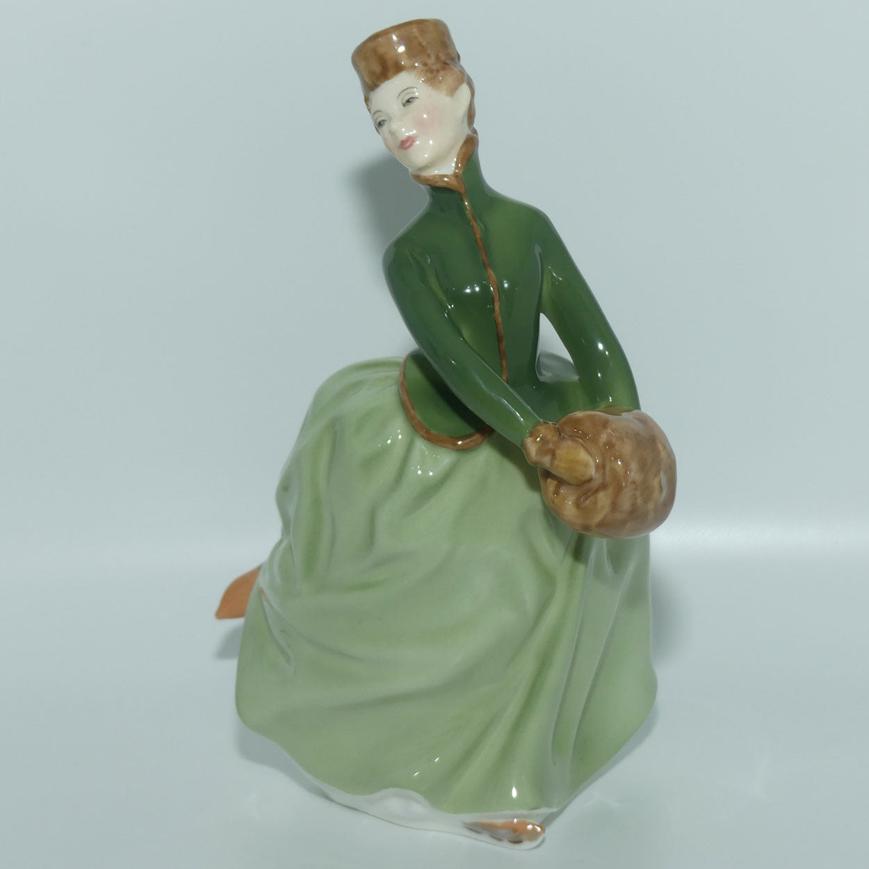 HN2318 Royal Doulton figurine Grace | Pretty Ladies Figurines
