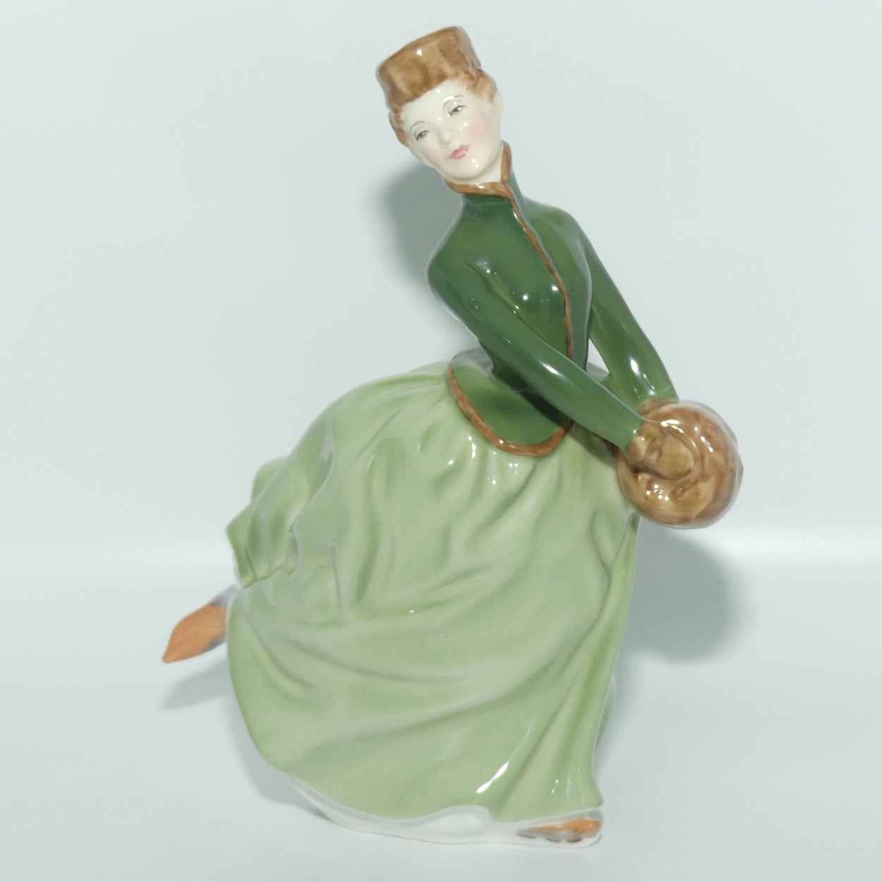 HN2318 Royal Doulton figurine Grace | Pretty Ladies Figurines