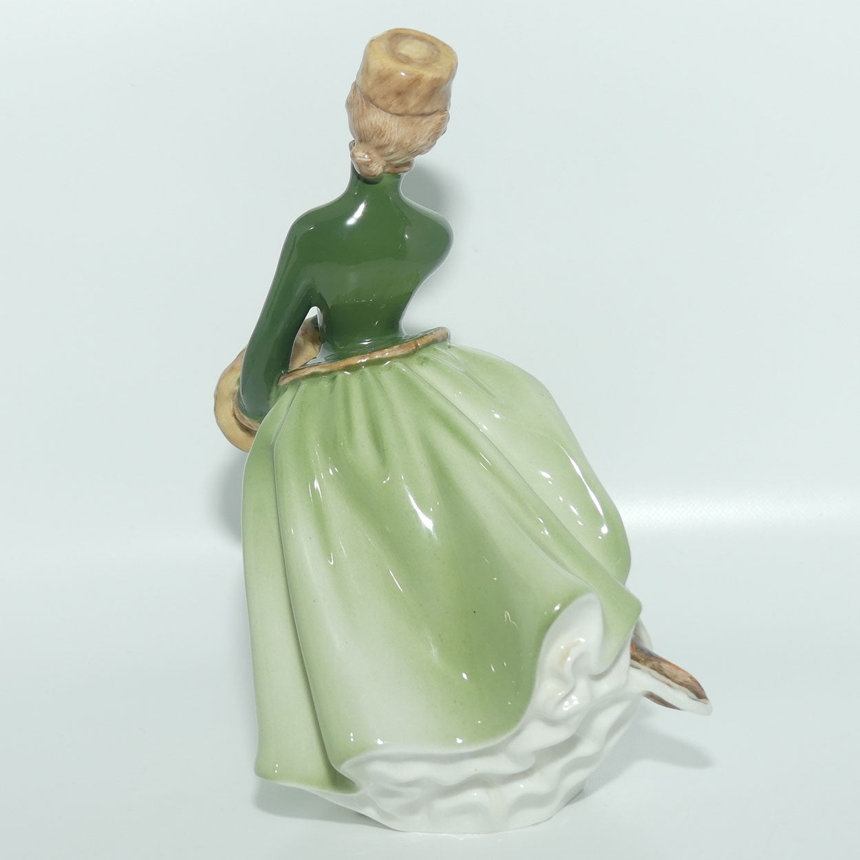 HN2318 Royal Doulton figurine Grace | Pretty Ladies Figurines
