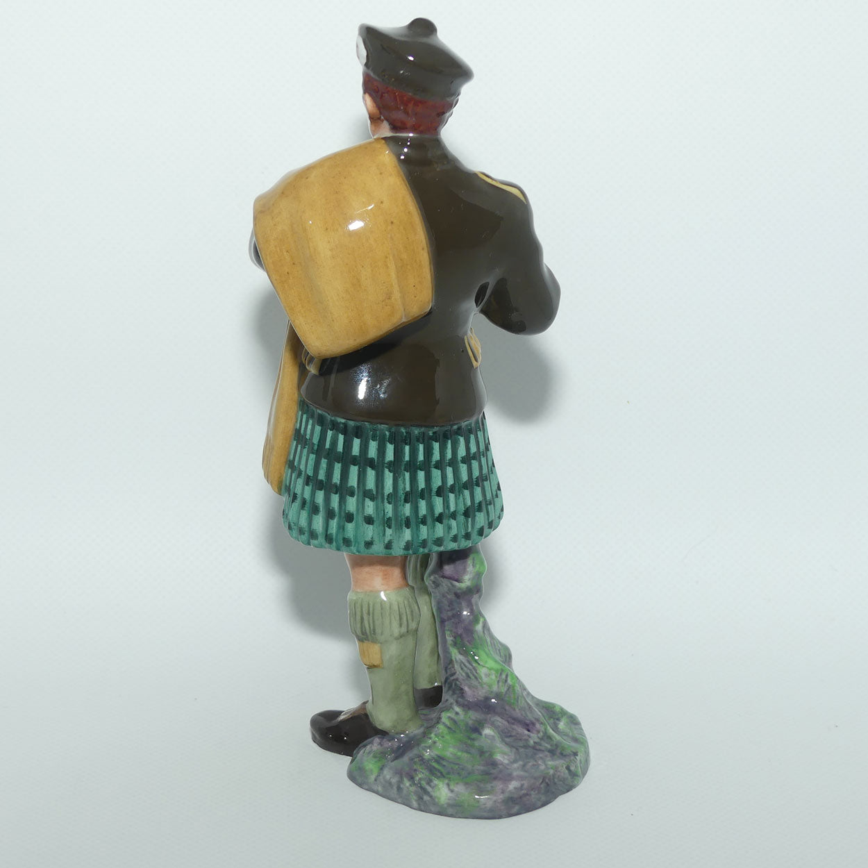 HN2361 Royal Doulton figure The Laird | Newer Stamp