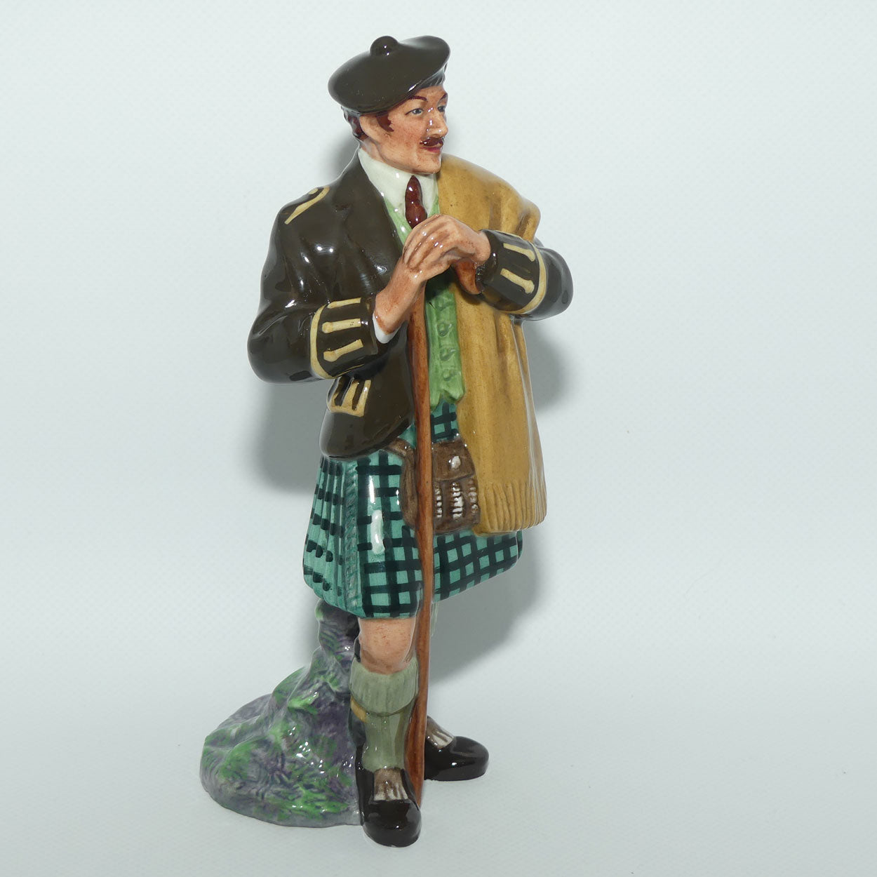 HN2361 Royal Doulton figure The Laird | Newer Stamp