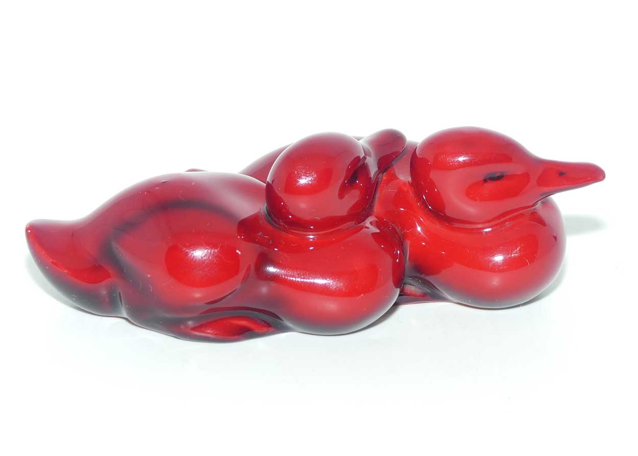 HN0239 Royal Doulton Flambe Ducklings Resting