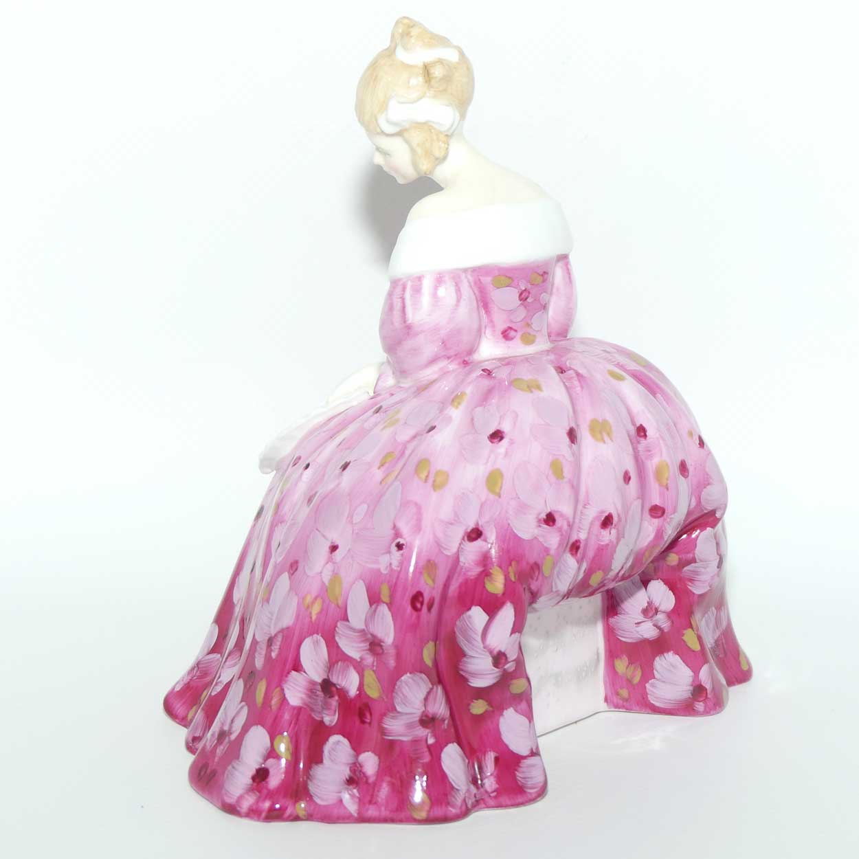 HN2471 Royal Doulton figure Victoria