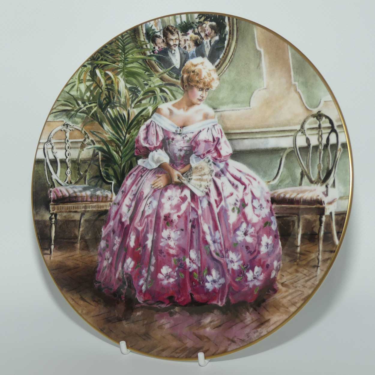 HN2471 Royal Doulton figure Victoria | Companion plate