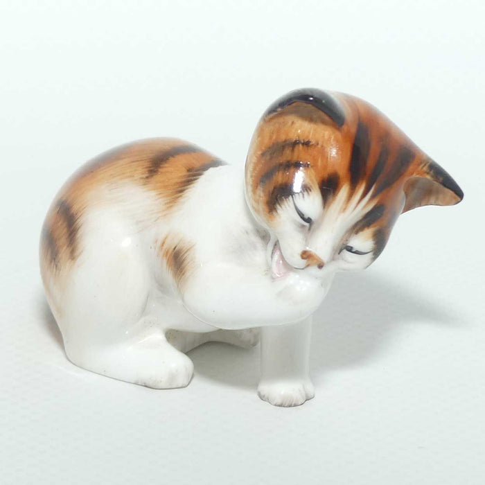 HN2583 Royal Doulton Character Kitten figure | Licking front Paw