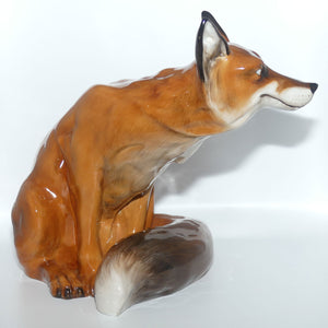 HN2634 Royal Doulton Fox | Seated | Prestige