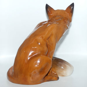 HN2634 Royal Doulton Fox | Seated | Prestige