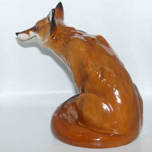 HN2634 Royal Doulton Fox | Seated | Prestige