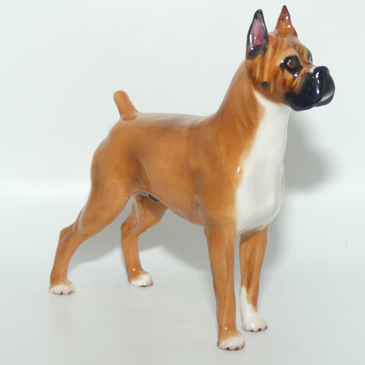 HN2643 Royal Doulton Boxer Ch. 'Warlord of Mazelaine'