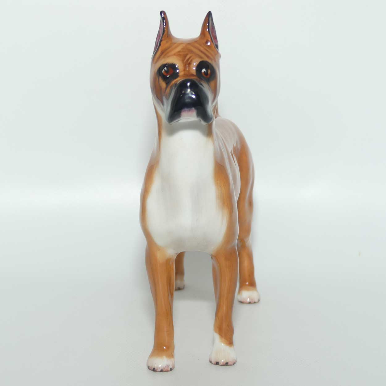 HN2643 Royal Doulton Boxer Ch. 'Warlord of Mazelaine'