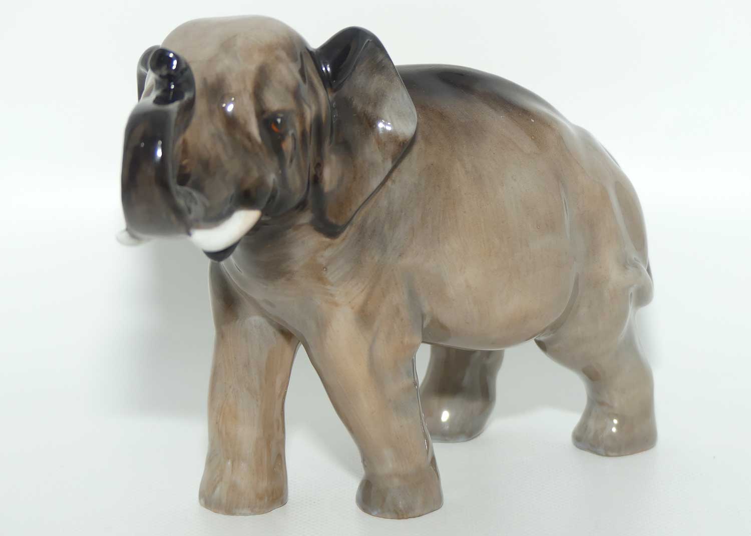 HN2644 Royal Doulton Elephant Trunk in Salute (Grey)