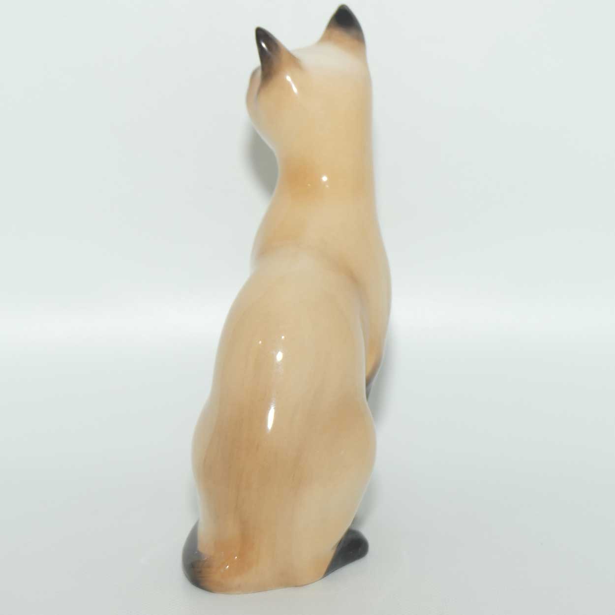 HN2655 Royal Doulton Siamese Cat | Seated